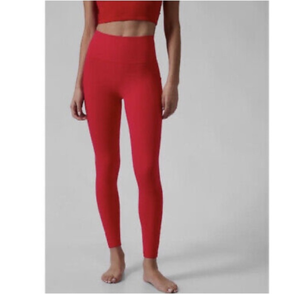 NWOT ATHLETA SALUTATION STASH POCKET II TIGHT.